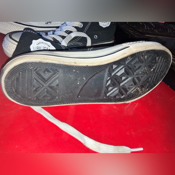 Two pairs of sneakers - Picture 5 of 6